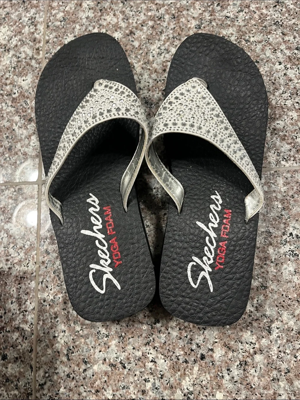 Skechers Womens Black and White Rhinestone Yoga Foam Thong Sandals - Picture 9 of 12